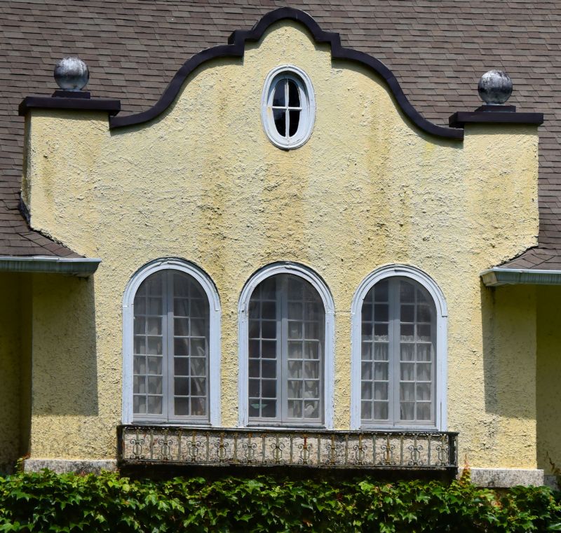 Stucco with Decorative Details
